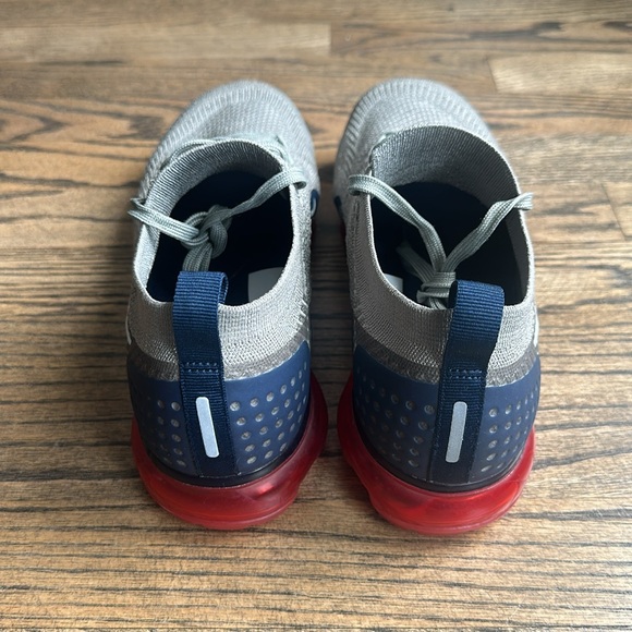 Nike Air Vapormax Flyknit 2 - Picture 4 of 5